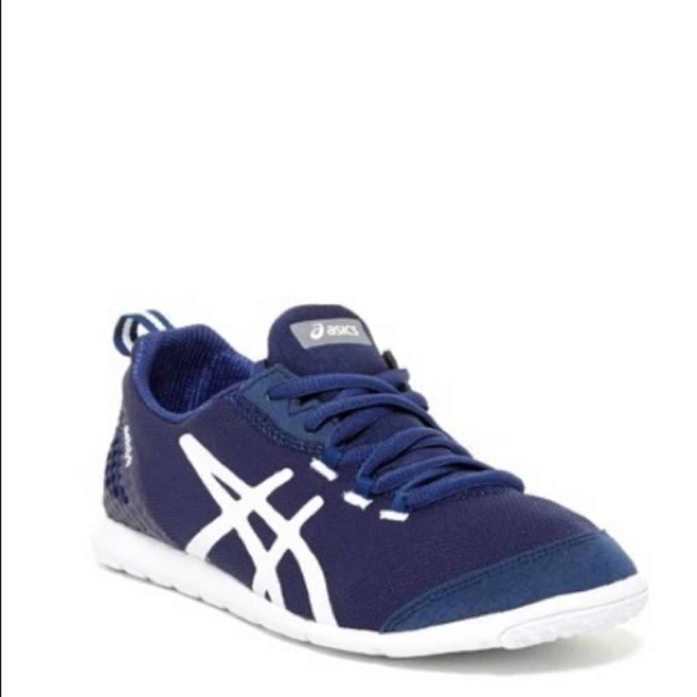 ASICS MetroLyte Walking Sneaker in Navy-White